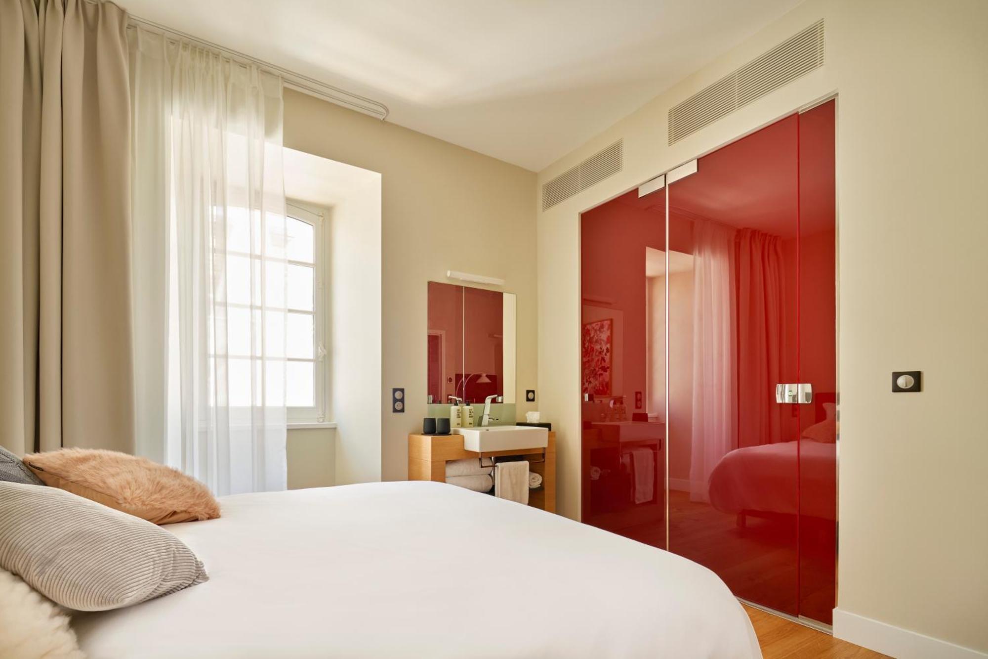 Hotel Le Chevalier Bleu Монпазие Екстериор снимка