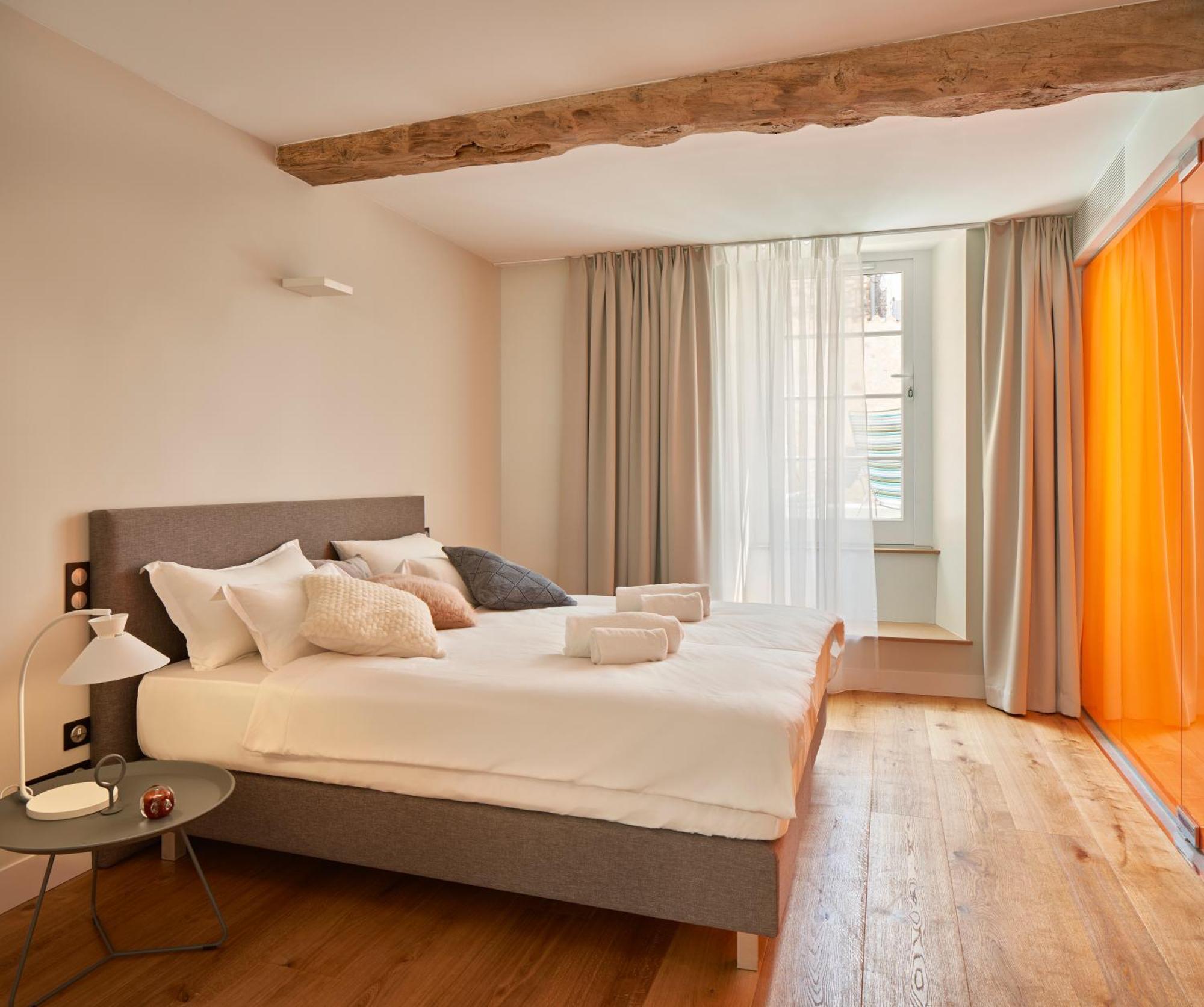 Hotel Le Chevalier Bleu Монпазие Екстериор снимка
